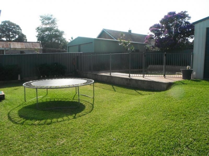5 Wood Street, Raymond Terrace NSW 2324