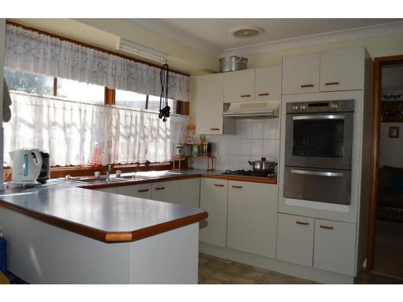 8 Deas Place, Raymond Terrace NSW 2324