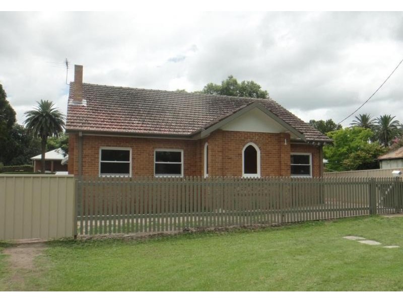 1 Glenelg Street, Raymond Terrace NSW 2324