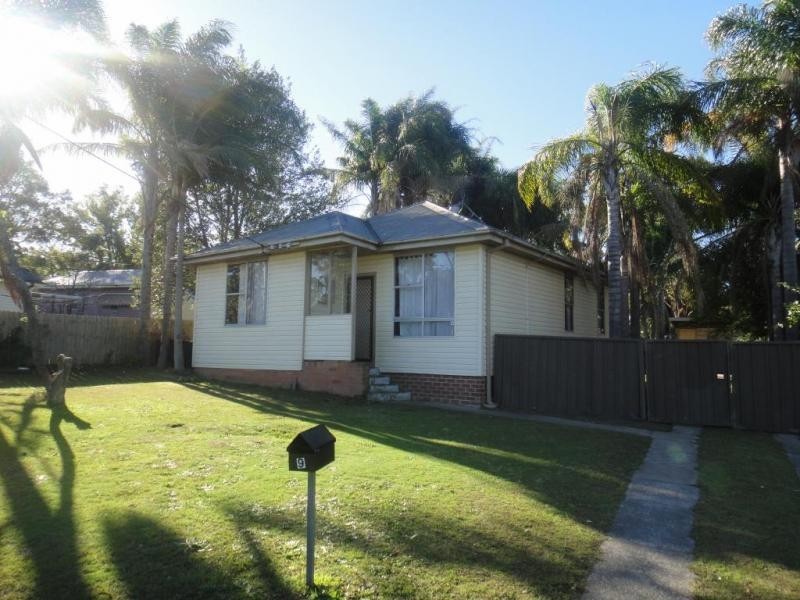 9 Charles Street, Raymond Terrace NSW 2324