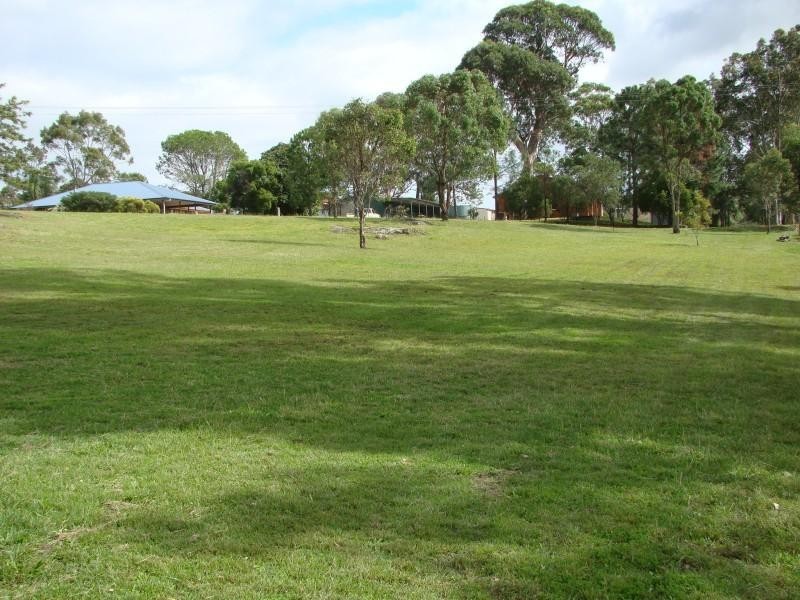 2 Warren Street, Seaham NSW 2324