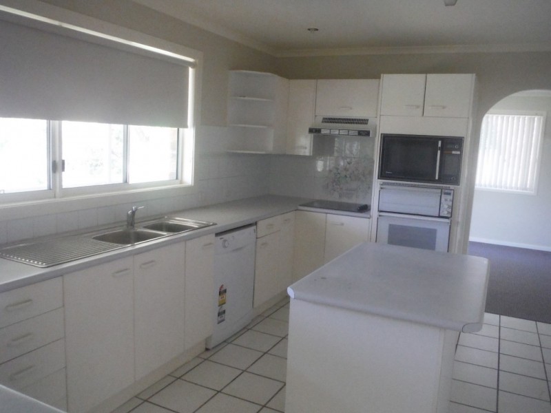 2 Swan Street, Raymond Terrace NSW 2324
