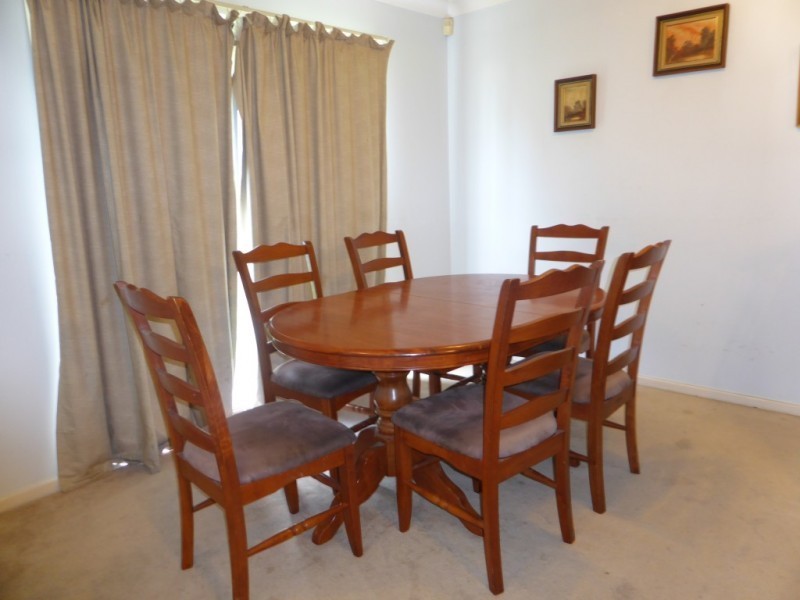 1 Luskin Close, Raymond Terrace NSW 2324