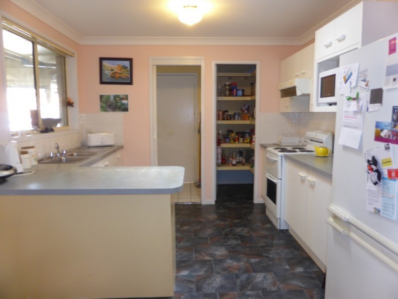 5 Belmore Place, Raymond Terrace NSW 2324