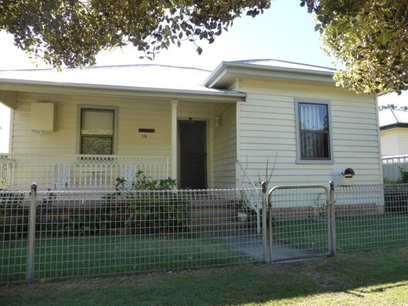 19 Elkin Avenue, Heatherbrae NSW 2324