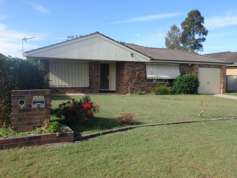 5 Belmore Place, Raymond Terrace NSW 2324