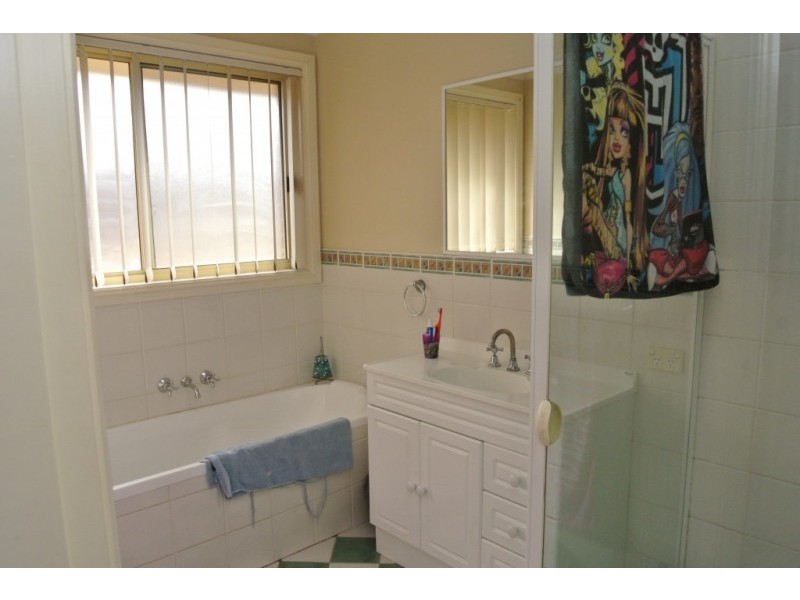 3 Halloran Way, Raymond Terrace NSW 2324