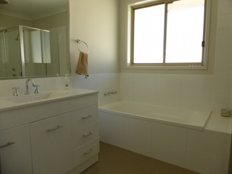 15 Earl Grey Crescent, Raymond Terrace NSW 2324