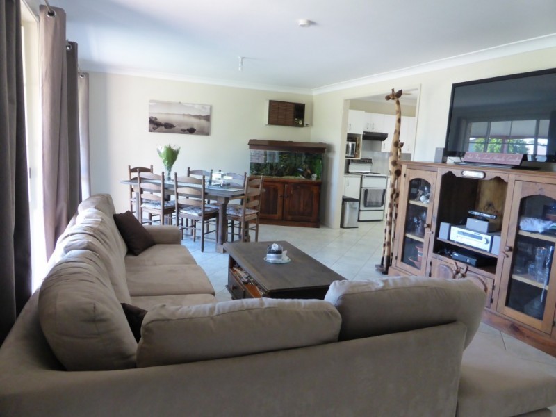 17 Auberge Close, Raymond Terrace NSW 2324