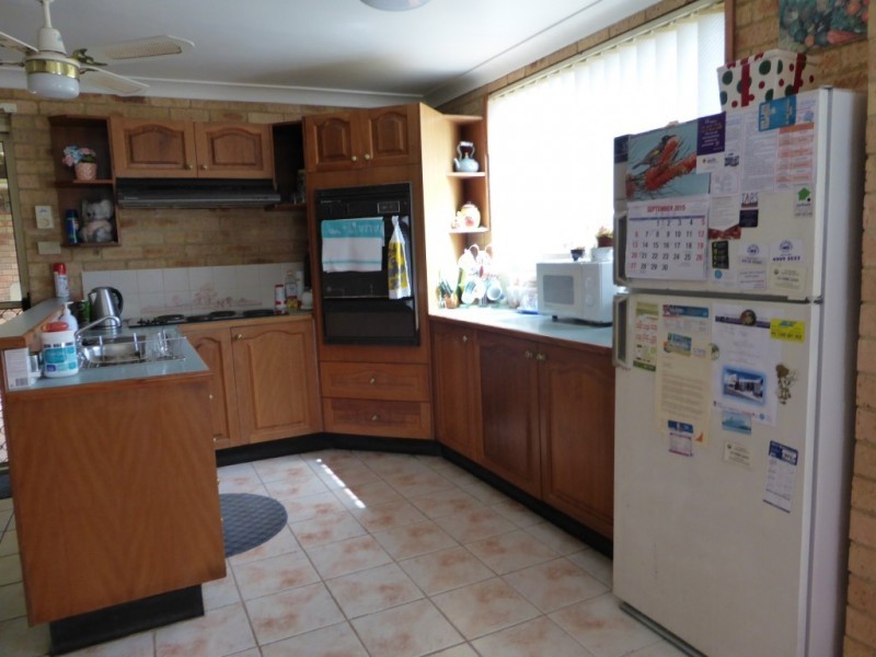 85 Waterfront Road, Swan Bay NSW 2324