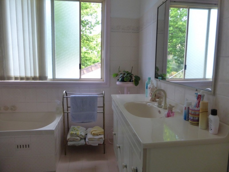 85 Waterfront Road, Swan Bay NSW 2324