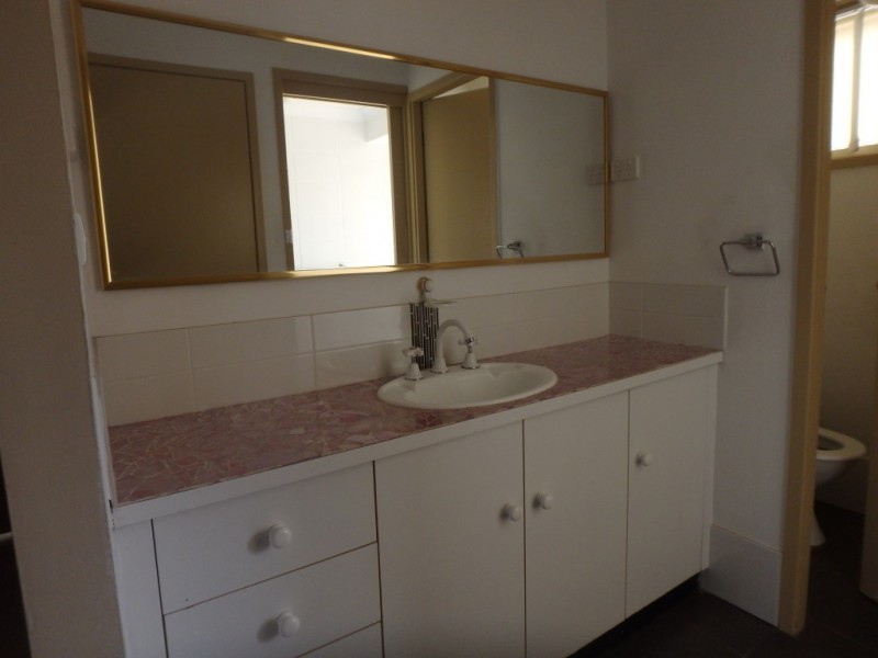 24 Elwin Road, Raymond Terrace NSW 2324