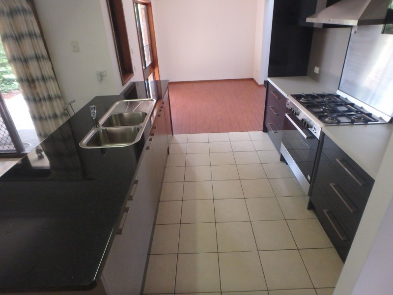 8 Greenslopes Drive, Raymond Terrace NSW 2324