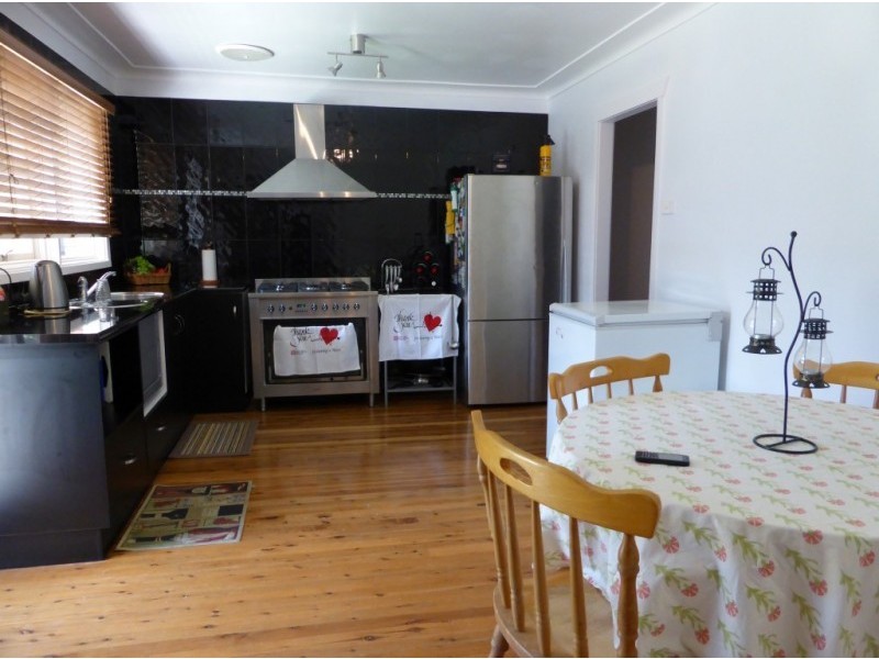 7 Parkway Avenue, Raymond Terrace NSW 2324