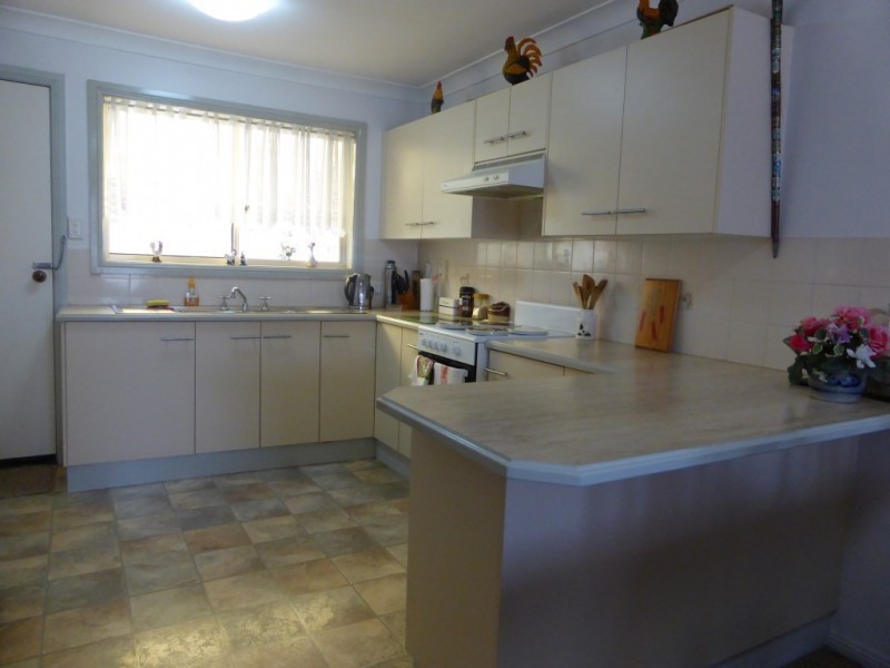 2/11 Benjamin Lee Drive, Raymond Terrace NSW 2324