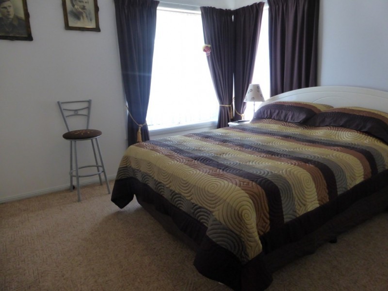 2/11 Benjamin Lee Drive, Raymond Terrace NSW 2324