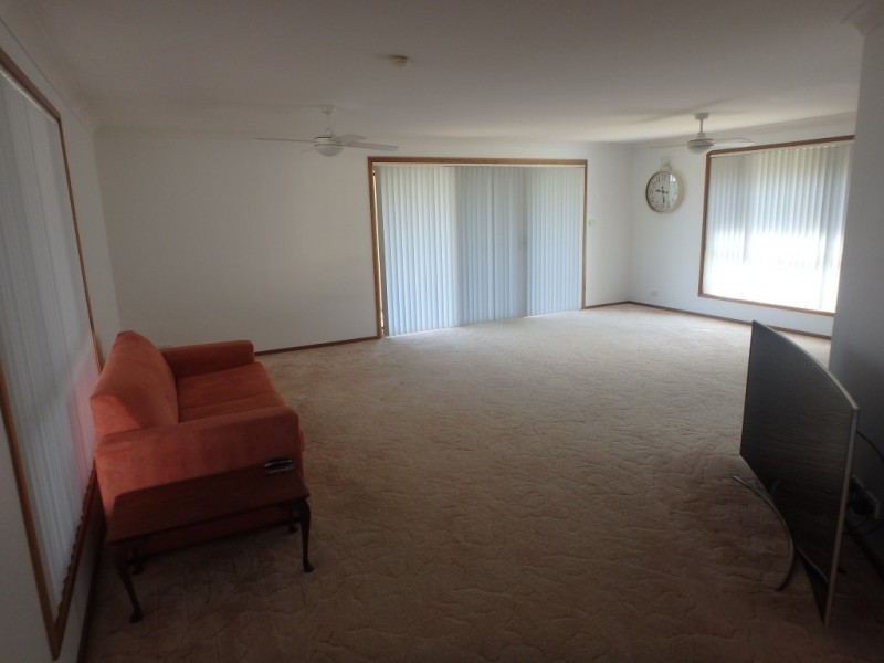 12 Cooper Place, Raymond Terrace NSW 2324