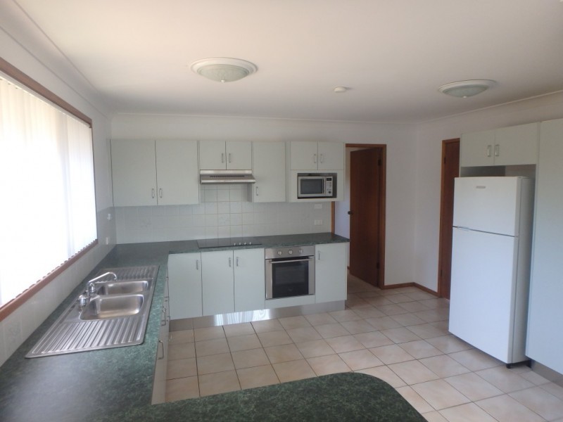 12 Cooper Place, Raymond Terrace NSW 2324