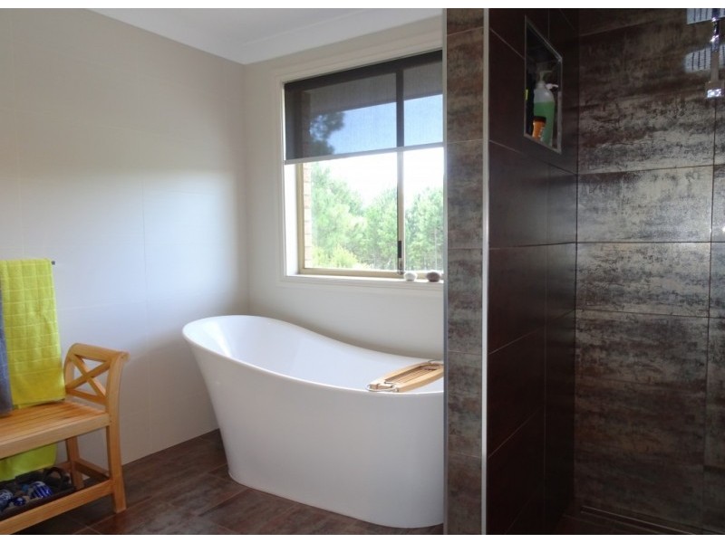 15 Greenslopes Drive, Raymond Terrace NSW 2324