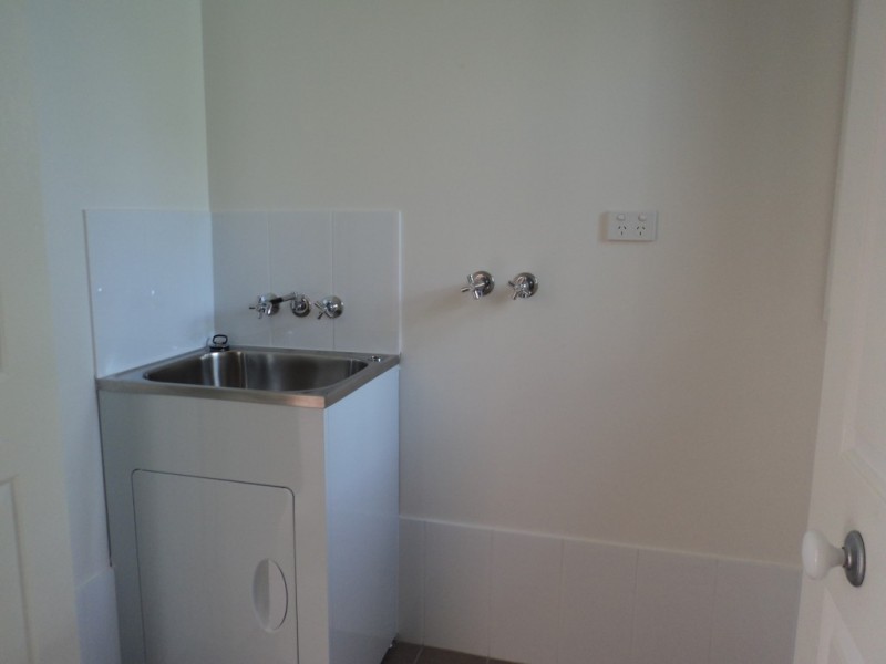 2/9a Irrawang Street, Raymond Terrace NSW 2324