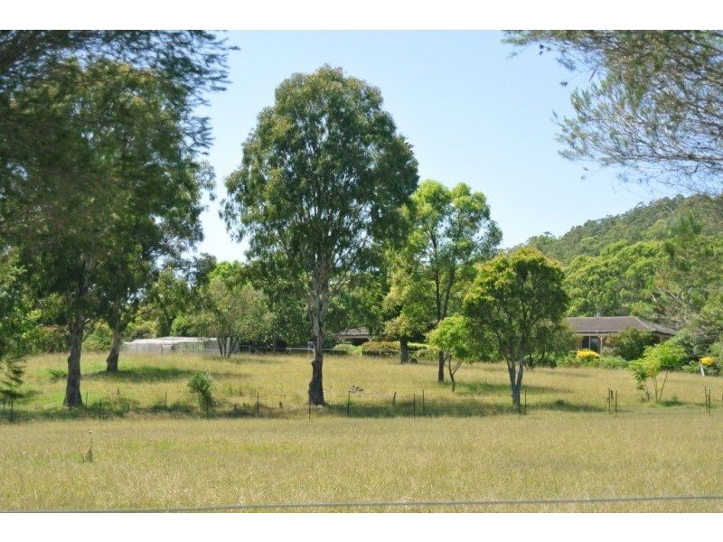 431 Six Mile Road, Eagleton NSW 2324