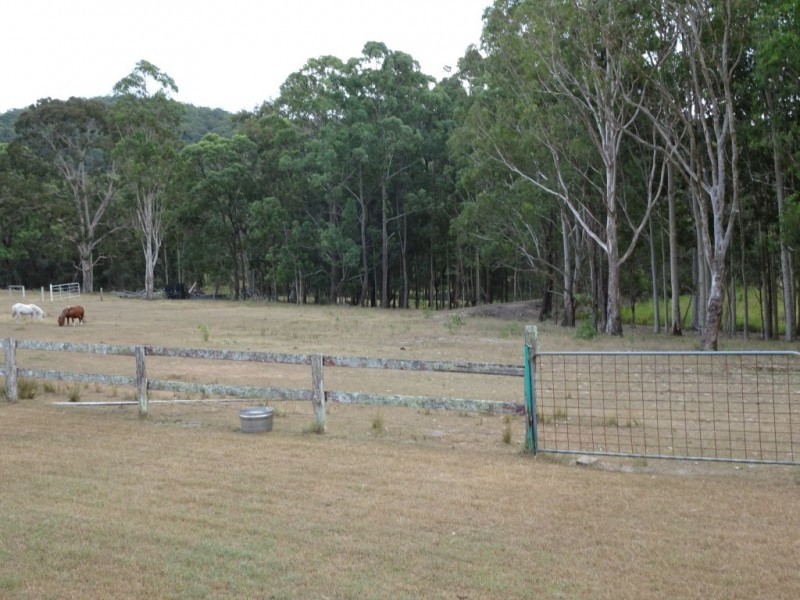 160 Six Mile Road, Eagleton NSW 2324