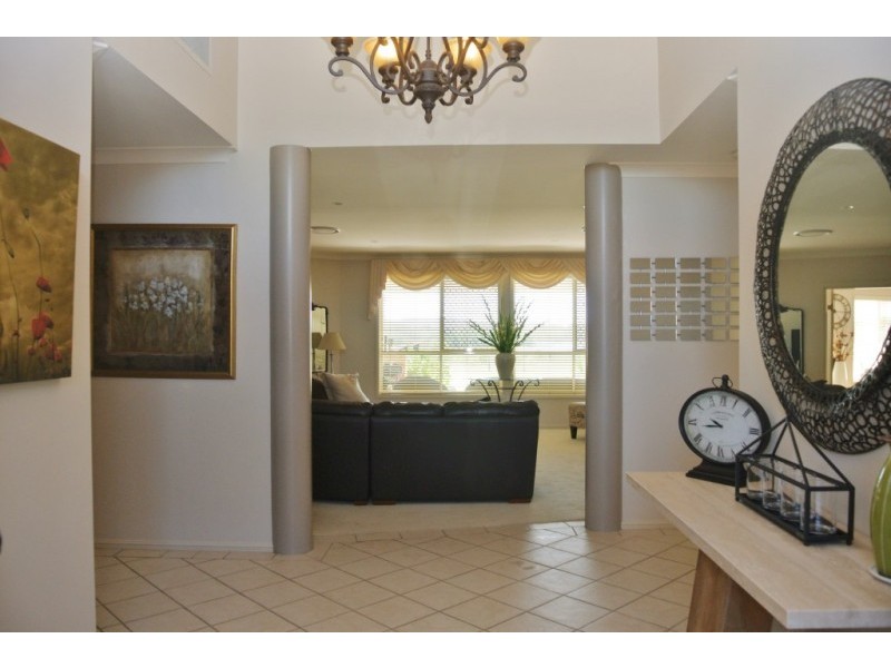 21 Lakeview Crescent, Raymond Terrace NSW 2324