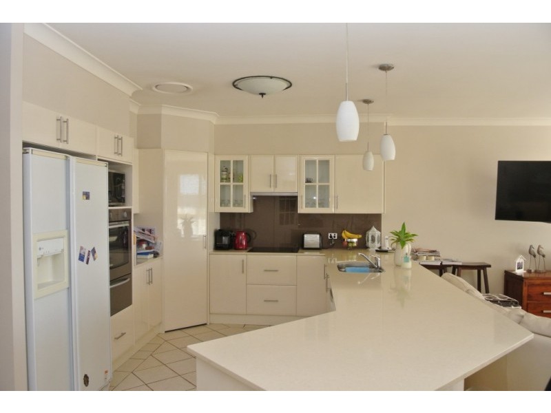 21 Lakeview Crescent, Raymond Terrace NSW 2324