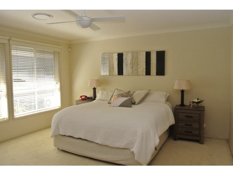 21 Lakeview Crescent, Raymond Terrace NSW 2324