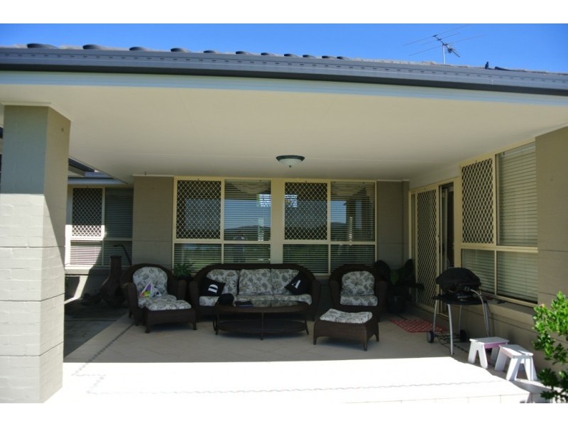 21 Lakeview Crescent, Raymond Terrace NSW 2324