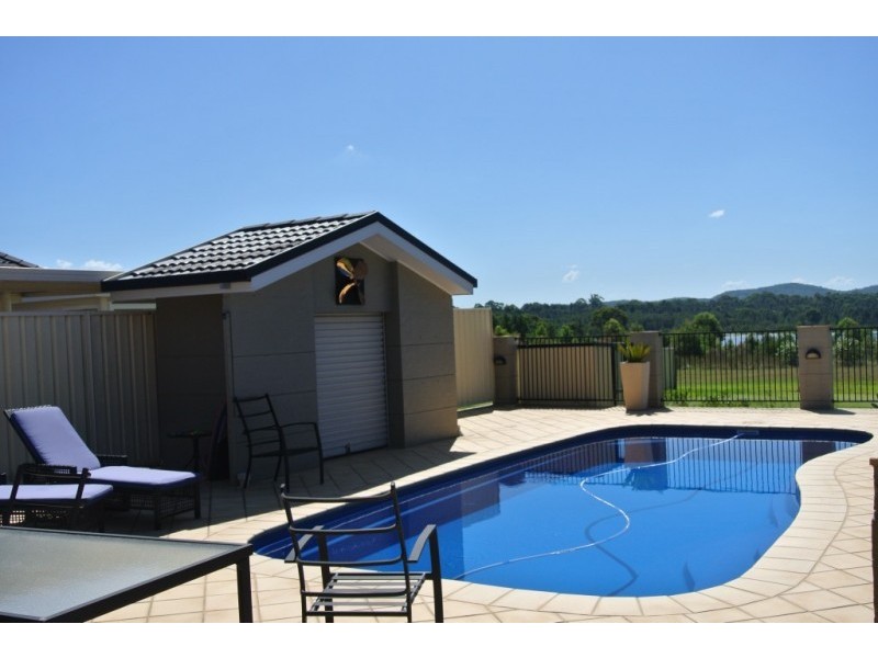 21 Lakeview Crescent, Raymond Terrace NSW 2324