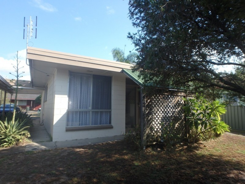 2/13 Meredith Crescent, Raymond Terrace NSW 2324