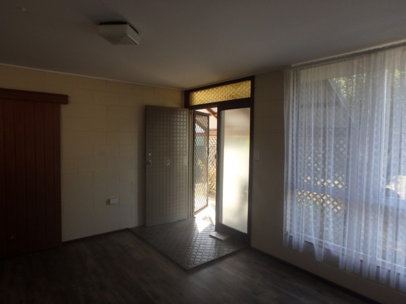 2/13 Meredith Crescent, Raymond Terrace NSW 2324