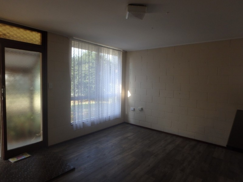 2/13 Meredith Crescent, Raymond Terrace NSW 2324