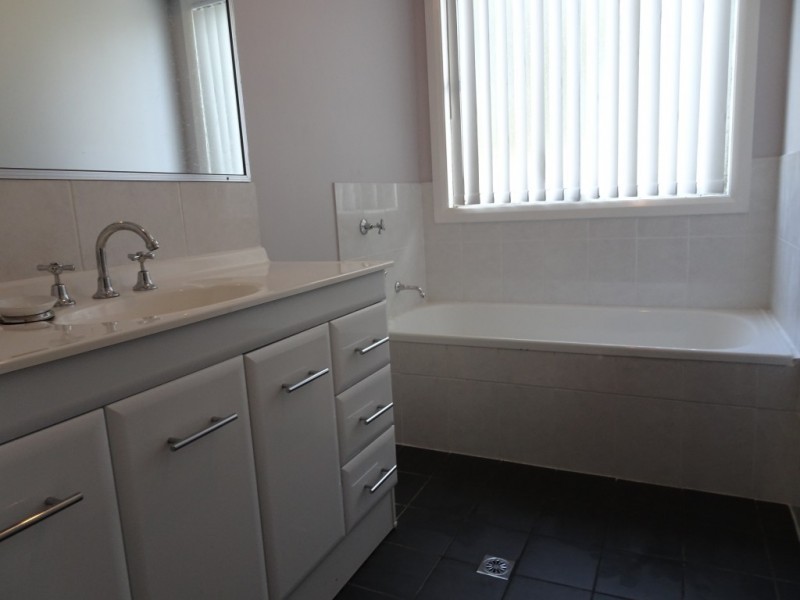 25 Salamander Place, Raymond Terrace NSW 2324