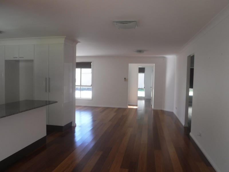 165 Benjamin Lee Drive, Raymond Terrace NSW 2324