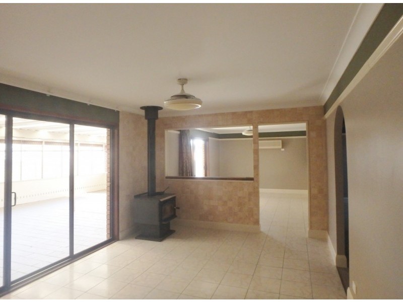 15 Elwin Road, Raymond Terrace NSW 2324