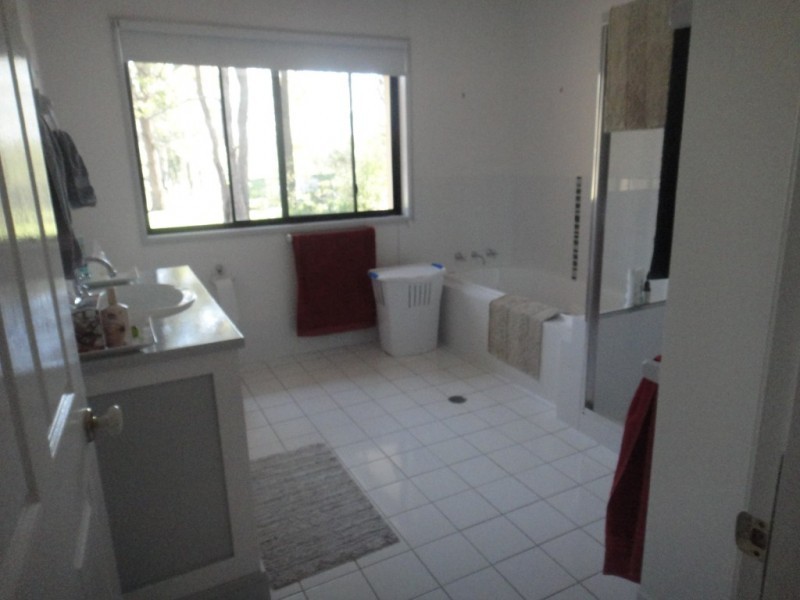 8 North Esk Drive, Seaham NSW 2324