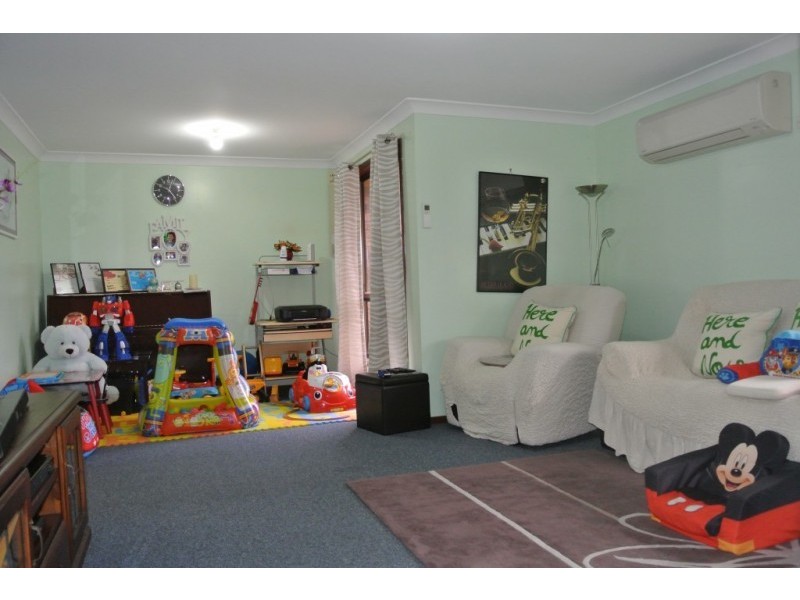6 Robert Campbell Drive, Raymond Terrace NSW 2324