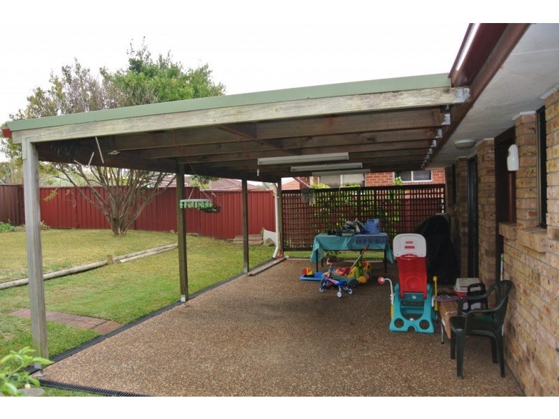6 Robert Campbell Drive, Raymond Terrace NSW 2324