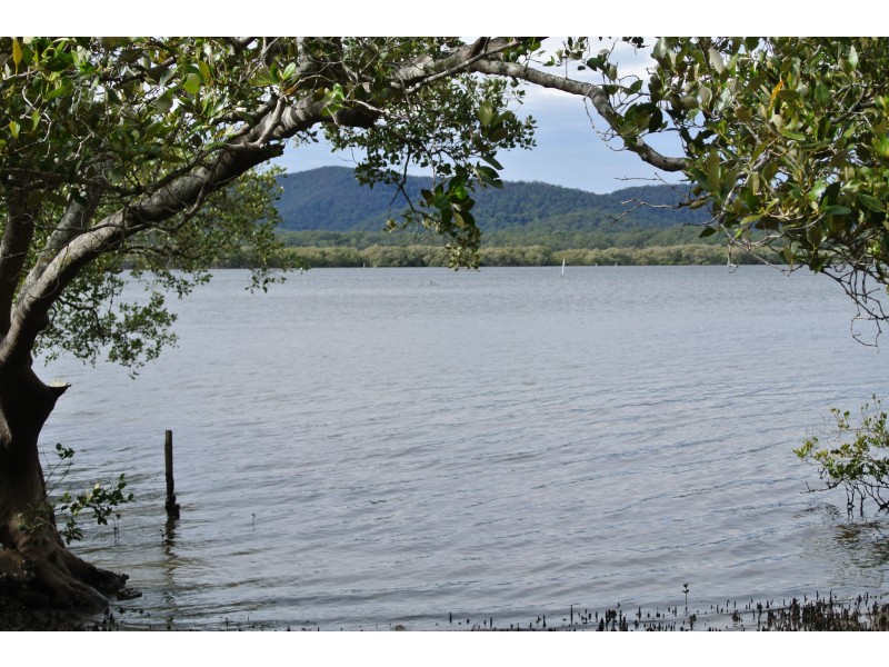 94 Riverside Drive, Karuah NSW 2324