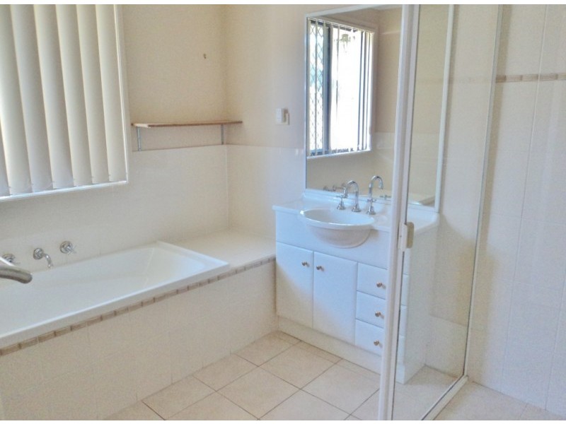 38 Creighton Drive, Medowie NSW 2318