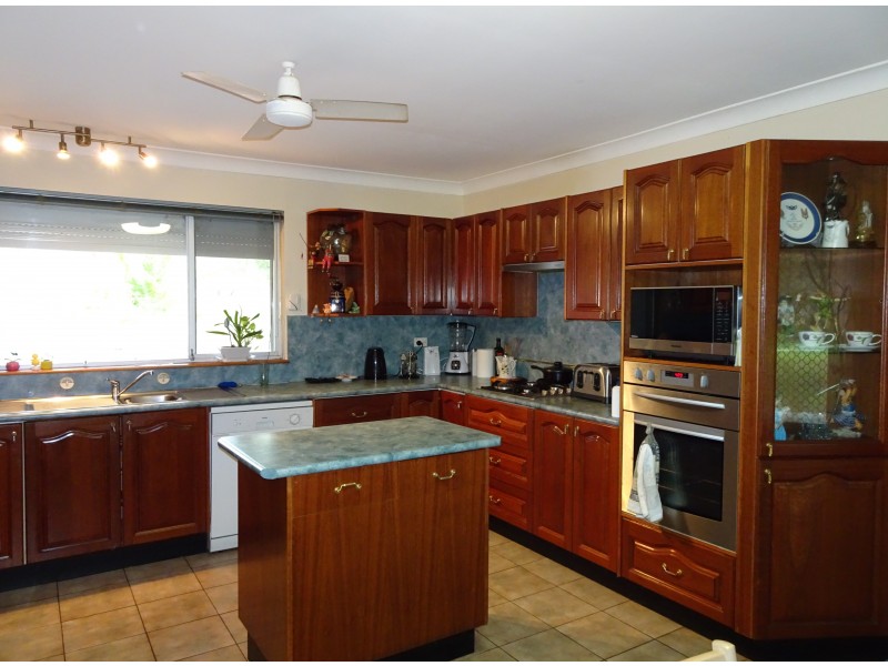 4 Scott Street, Seaham NSW 2324