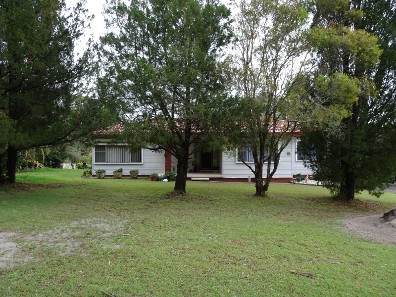 4 Scott Street, Seaham NSW 2324