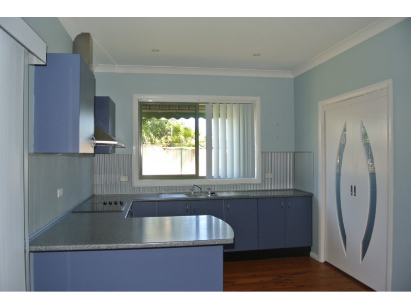 19 Cambridge Avenue, Raymond Terrace NSW 2324