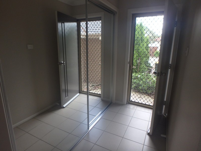 2/2a Smith Lane, Raymond Terrace NSW 2324