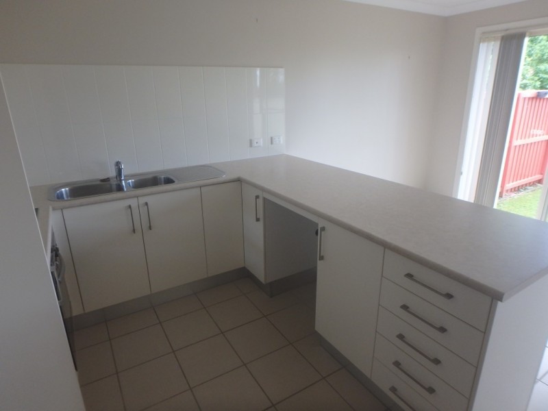 2/2a Smith Lane, Raymond Terrace NSW 2324