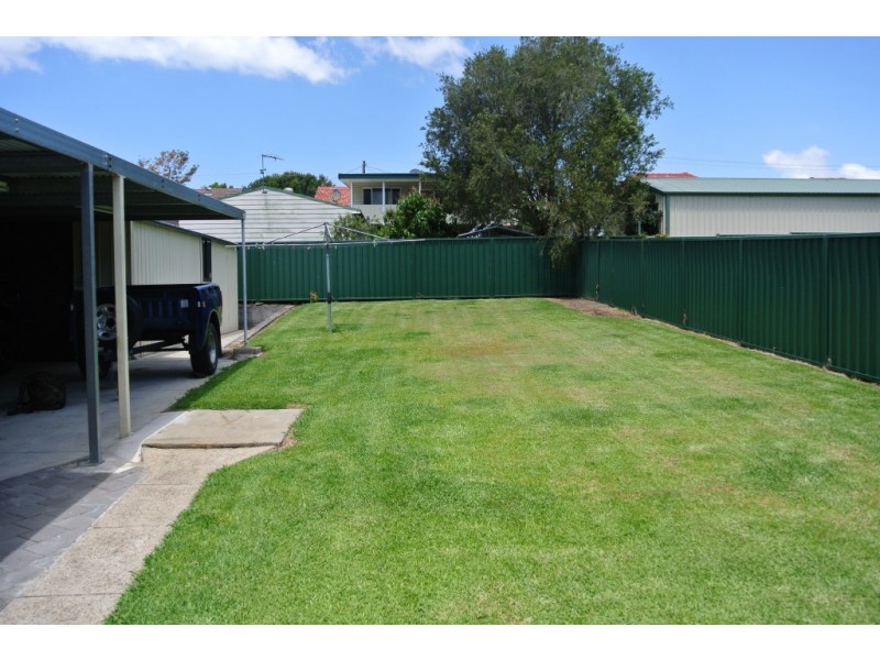 8 Dean Avenue, Raymond Terrace NSW 2324