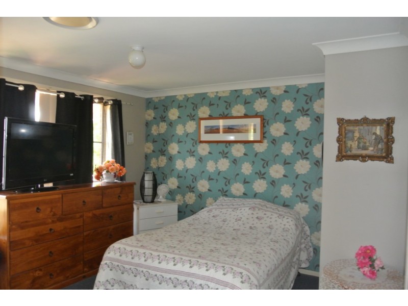 14 Cooper Place, Raymond Terrace NSW 2324