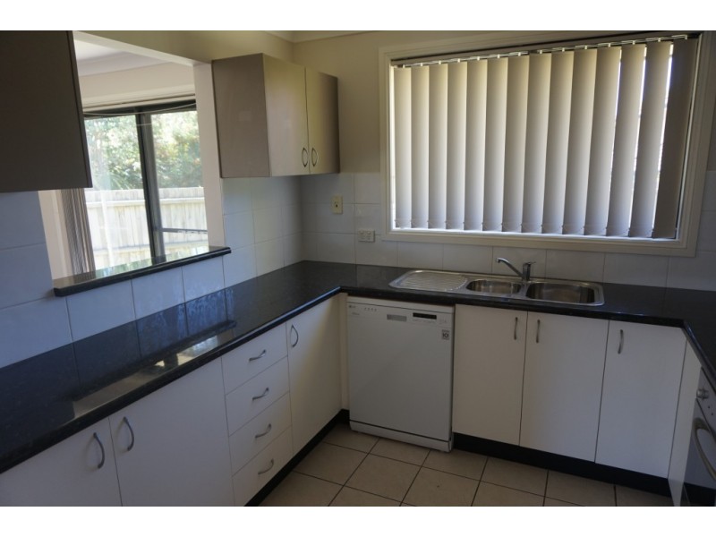 1/12 Oak Circuit, Raymond Terrace NSW 2324